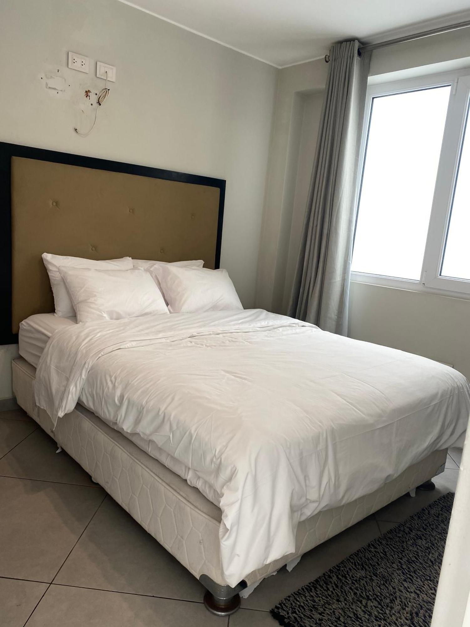 The Point Miraflores, Auberge de jeunesse *