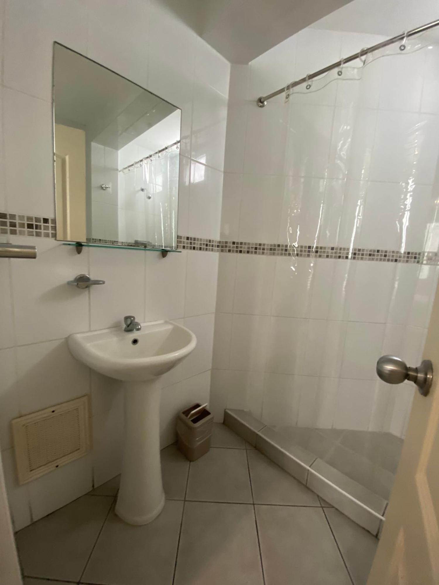 The Point Miraflores, Auberge de jeunesse *